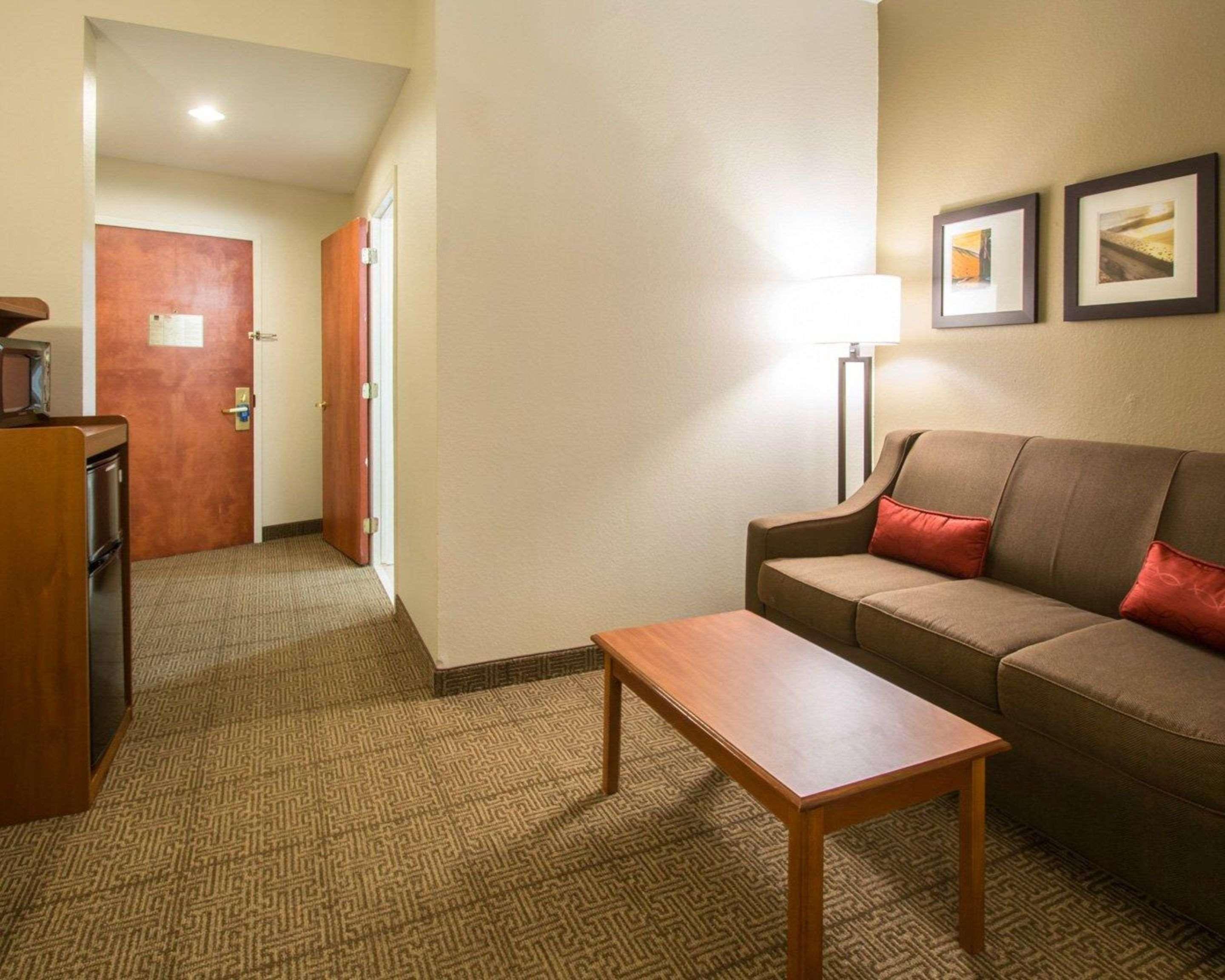 Comfort Suites Fort Pierce I-95 Екстер'єр фото