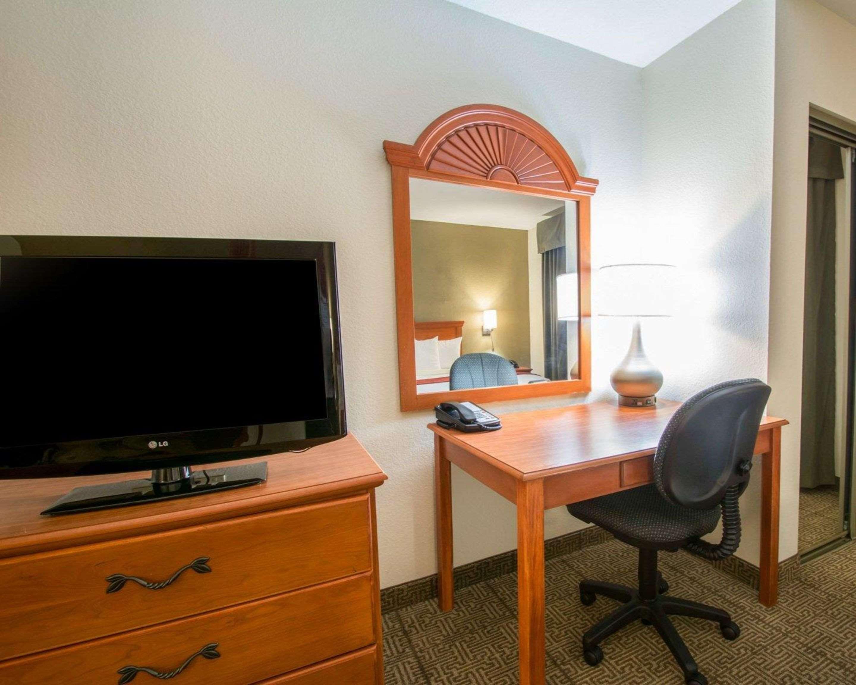 Comfort Suites Fort Pierce I-95 Екстер'єр фото