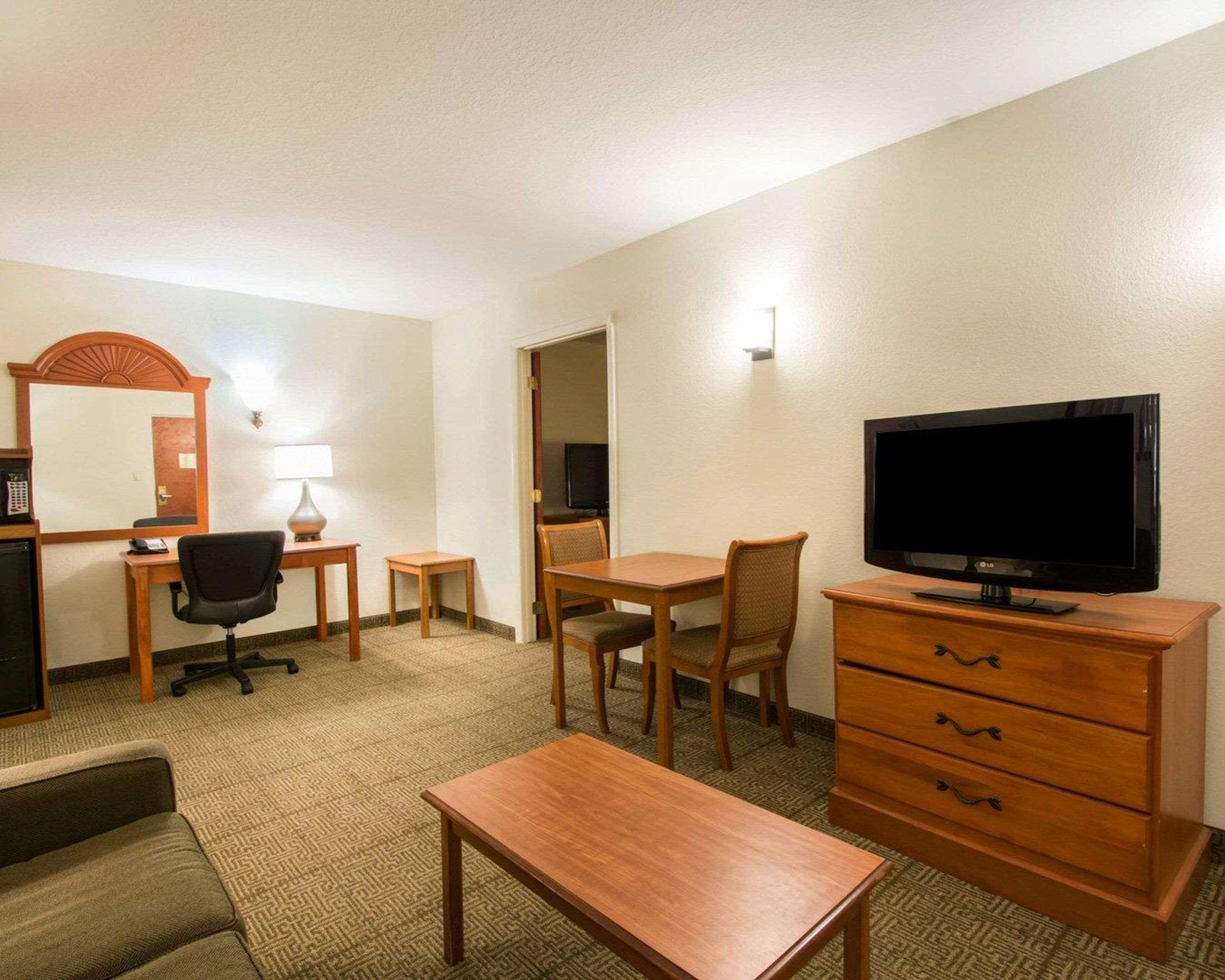 Comfort Suites Fort Pierce I-95 Екстер'єр фото