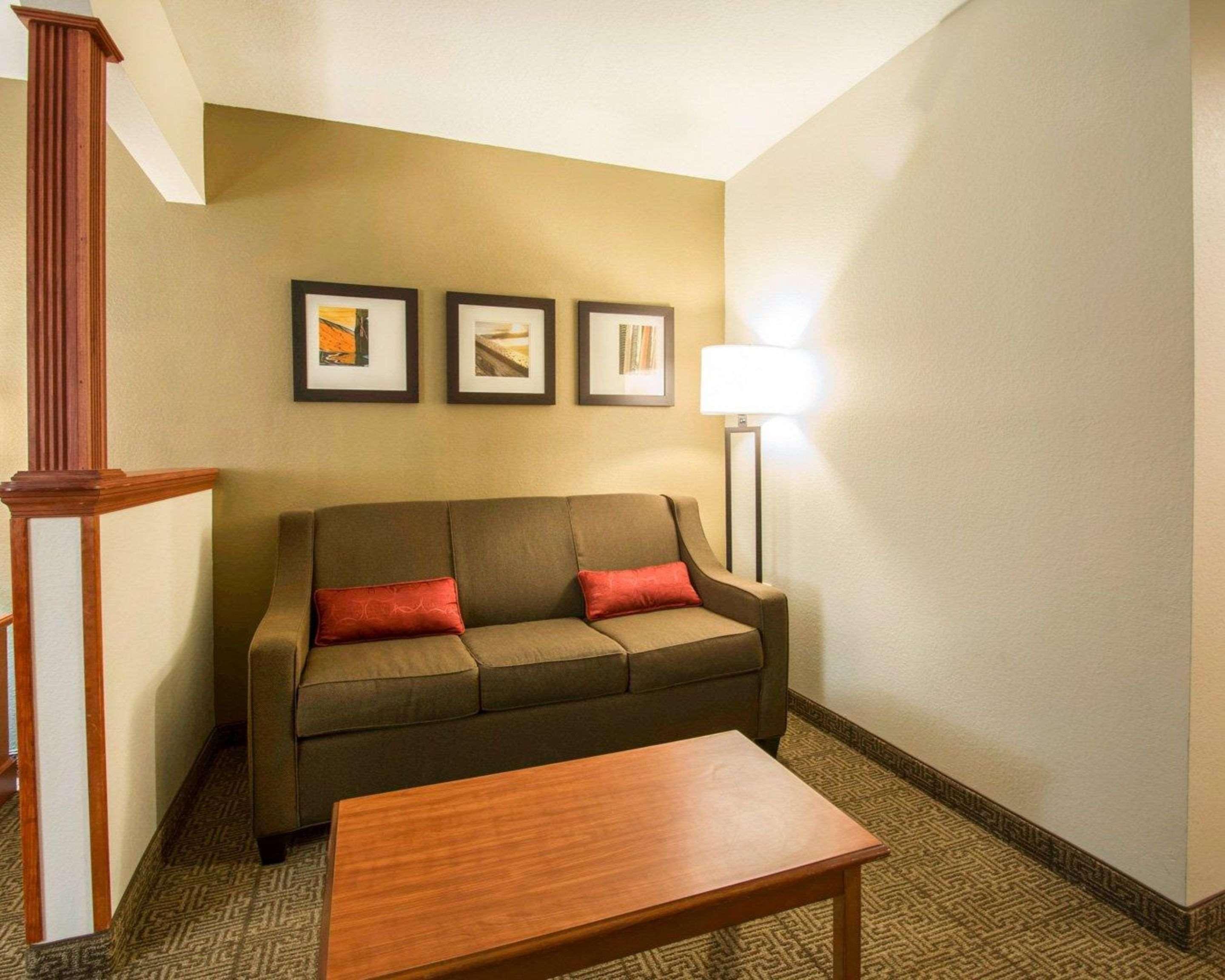 Comfort Suites Fort Pierce I-95 Екстер'єр фото