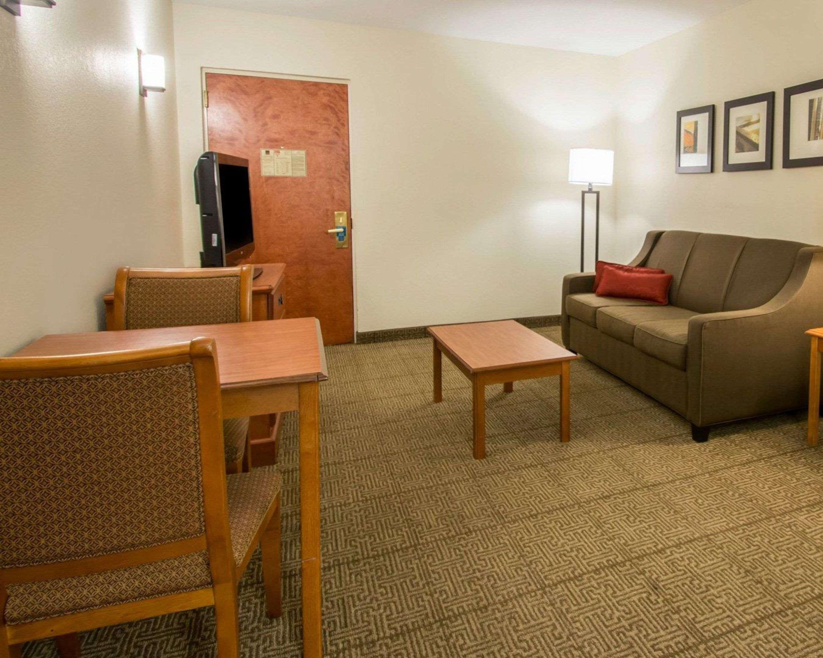 Comfort Suites Fort Pierce I-95 Екстер'єр фото