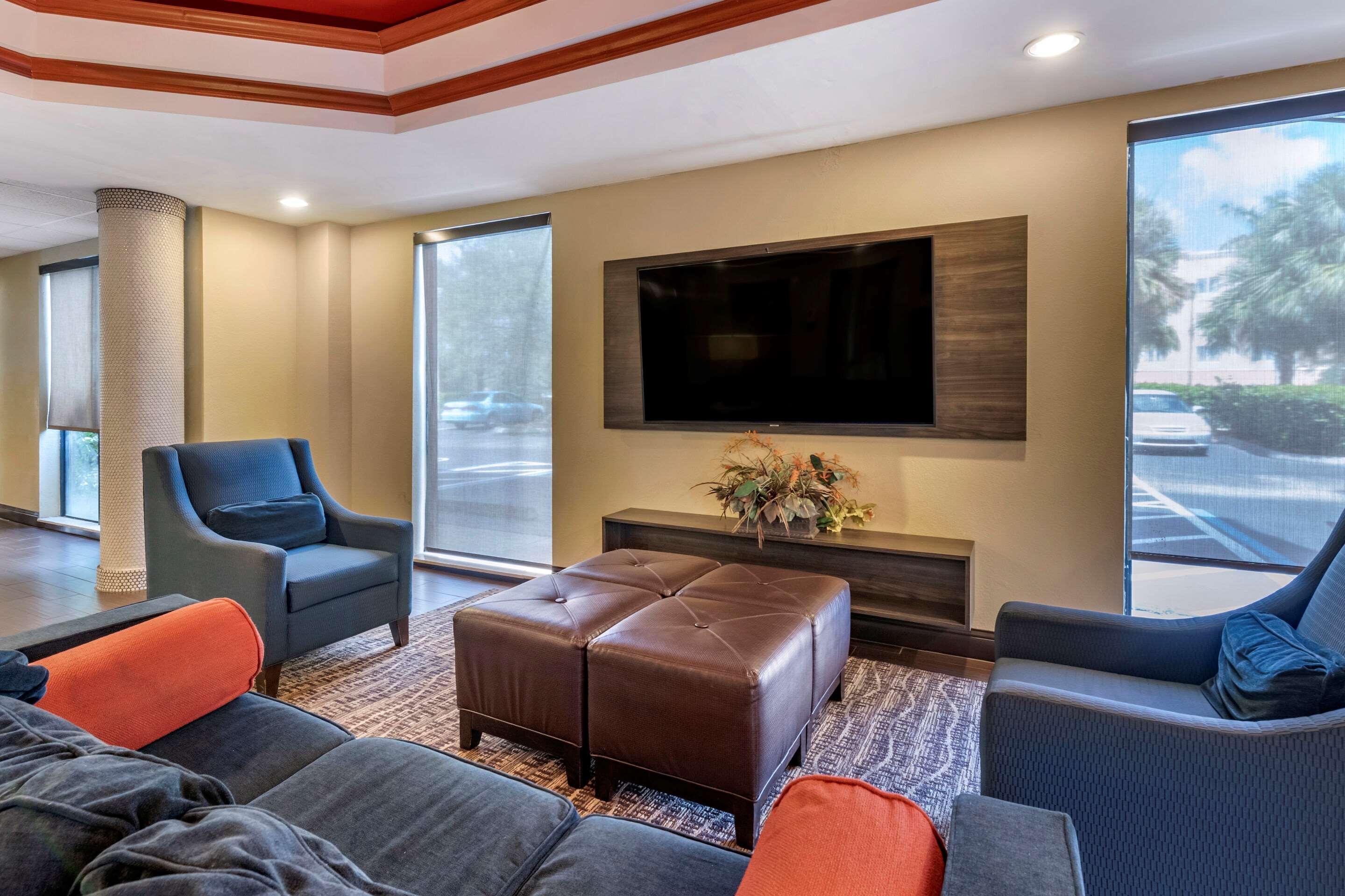 Comfort Suites Fort Pierce I-95 Екстер'єр фото