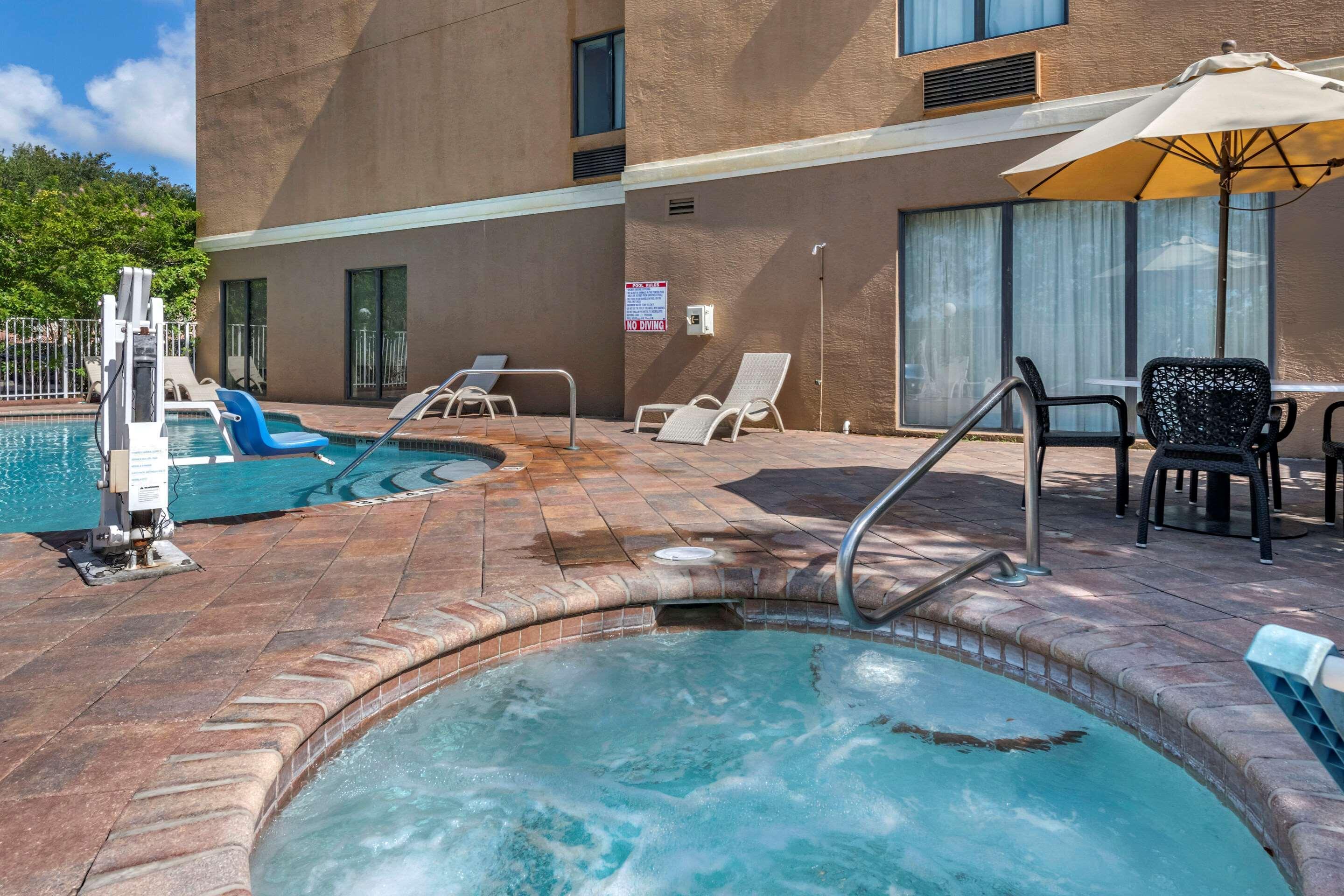 Comfort Suites Fort Pierce I-95 Екстер'єр фото