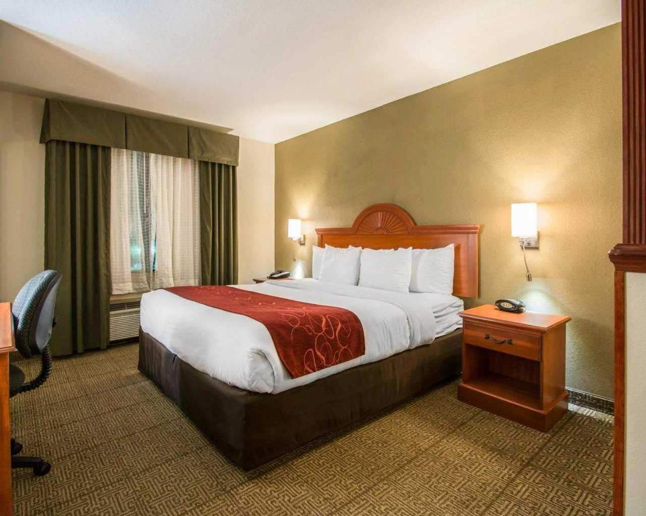 Comfort Suites Fort Pierce I-95 Екстер'єр фото